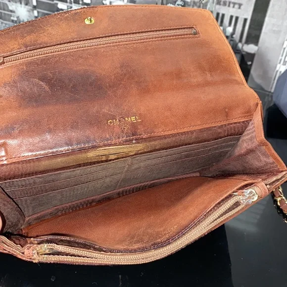 SOLDAuthentic CHANEL CC Logo Caviar Leather Purse Wallet - Picture 16 of 17